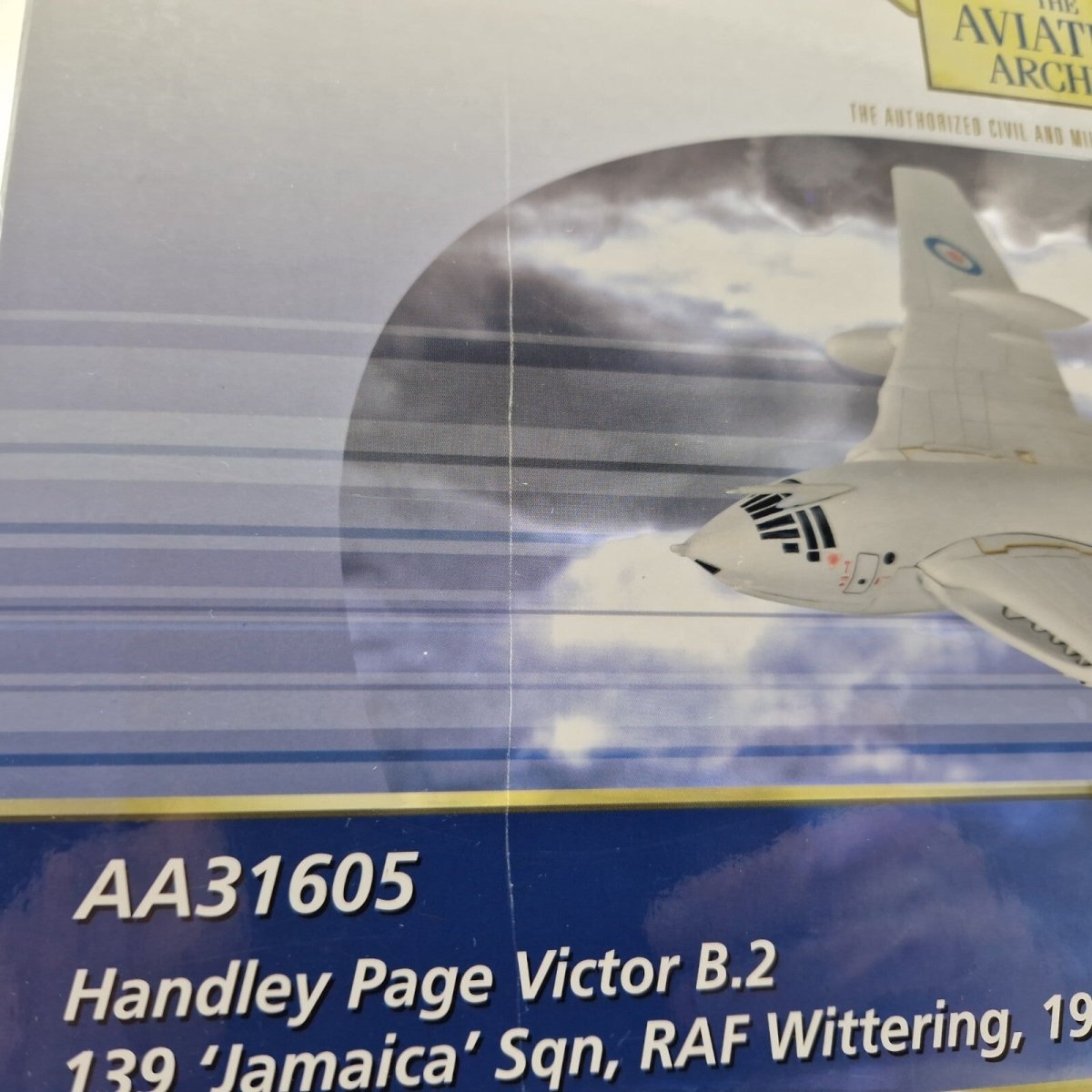 Corgi Aviation Archive 1:144 Handley Page Victor B.2 139 'Jamaica' Sqn, AA31605 - Corgi