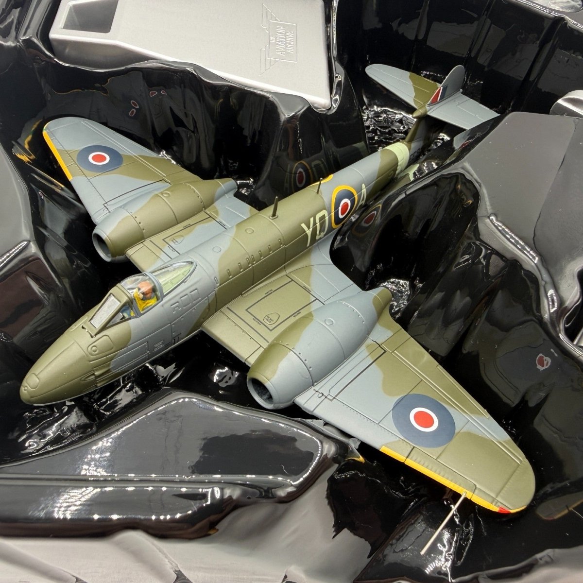 Corgi Aviation Archive 1:72 AA27401 Gloster Meteor F3, 616 Squadron, Lubeck 1945 - Corgi