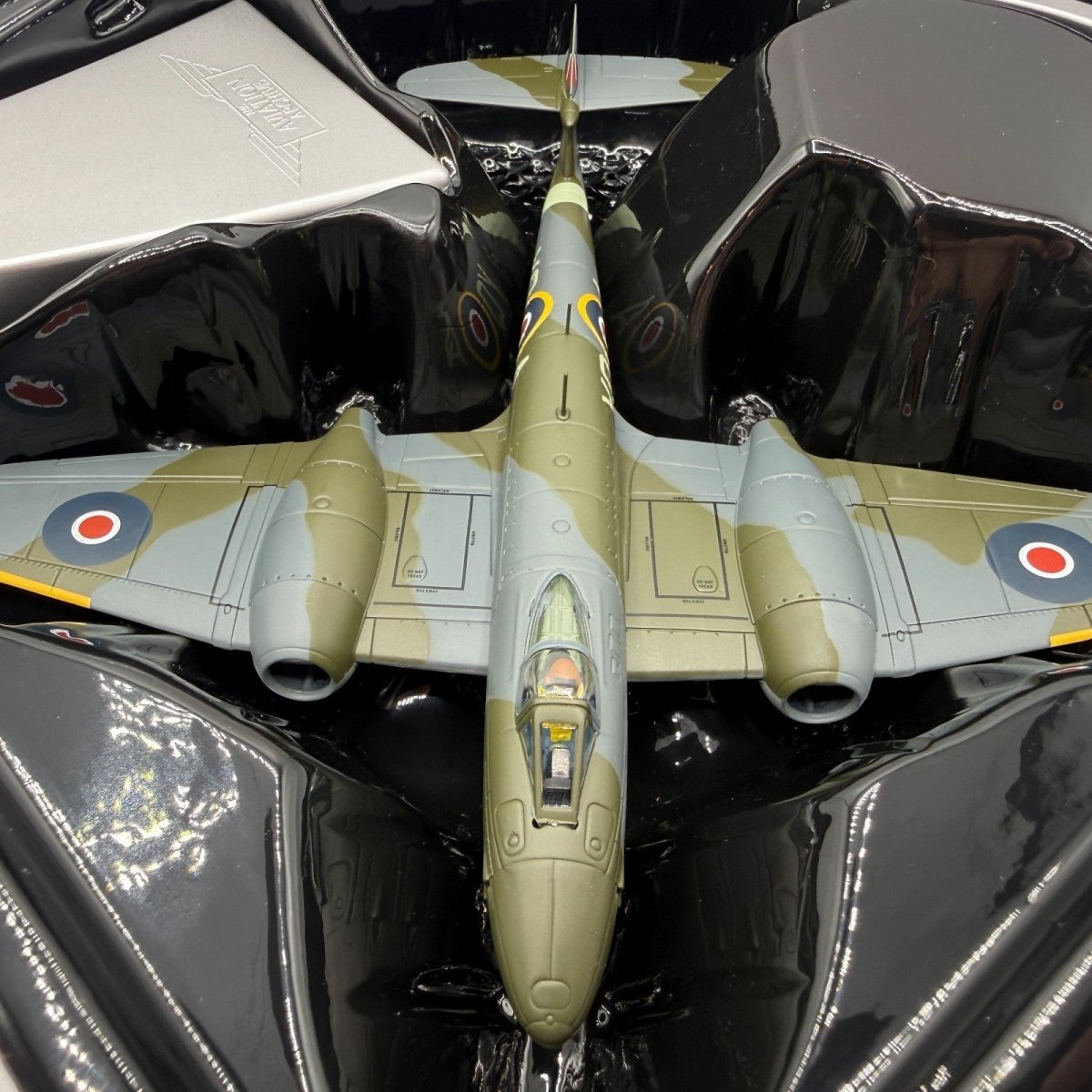 Corgi Aviation Archive 1:72 AA27401 Gloster Meteor F3, 616 Squadron, Lubeck 1945 - Corgi