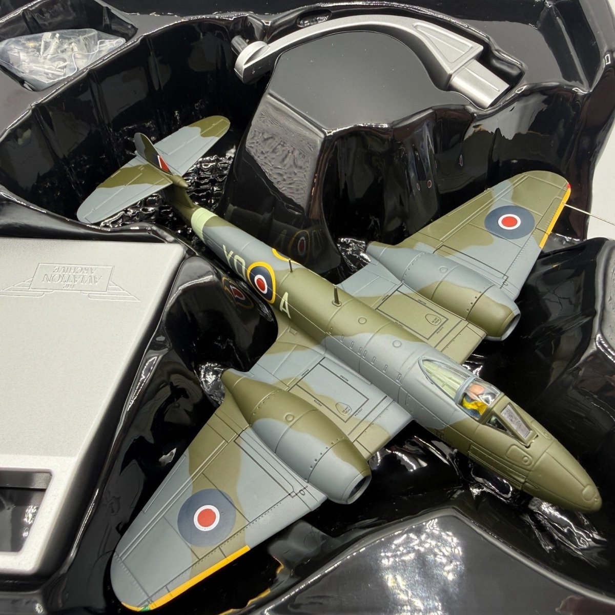 Corgi Aviation Archive 1:72 AA27401 Gloster Meteor F3, 616 Squadron, Lubeck 1945 - Corgi
