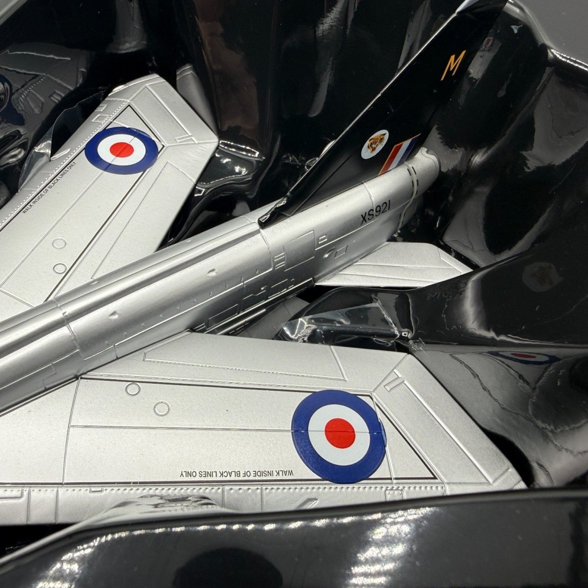 Corgi Aviation Archive 1:72 AA32312 Lightning F6, RAF 74 Sqn, Singapore 1969 - Corgi