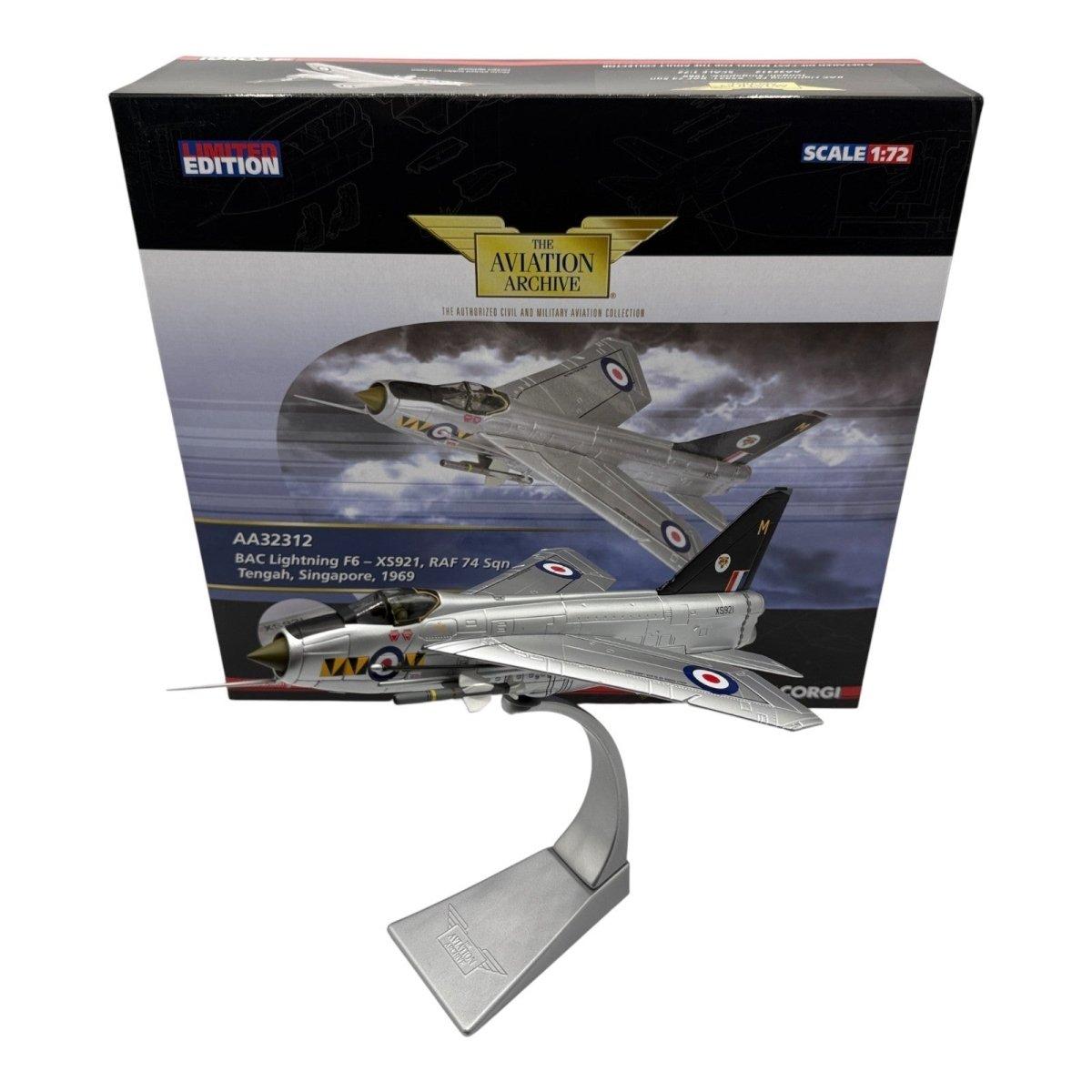 Corgi Aviation Archive 1:72 AA32312 Lightning F6, RAF 74 Sqn, Singapore 1969 - Corgi