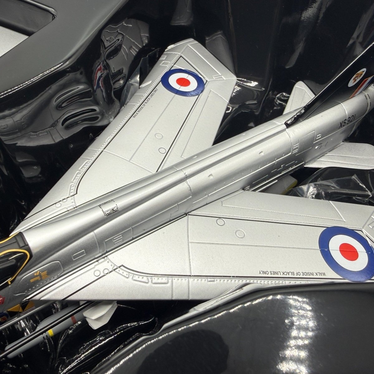 Corgi Aviation Archive 1:72 AA32312 Lightning F6, RAF 74 Sqn, Singapore 1969 - Corgi