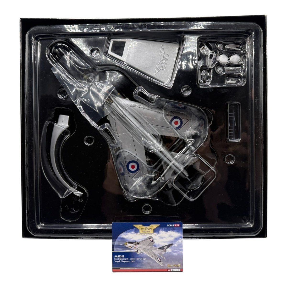 Corgi Aviation Archive 1:72 AA32312 Lightning F6, RAF 74 Sqn, Singapore 1969 - Corgi