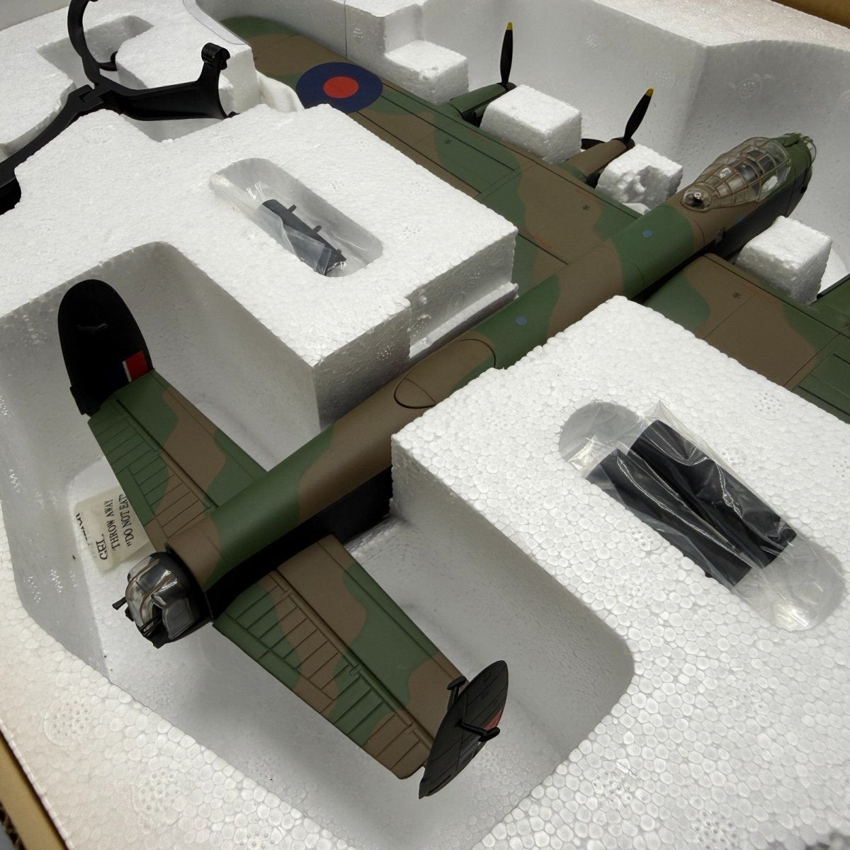 Corgi Aviation Archive 1:72 AA32608 Lancaster MKIII, WC Guy Gibson, 617 Sqn 1943 - Corgi