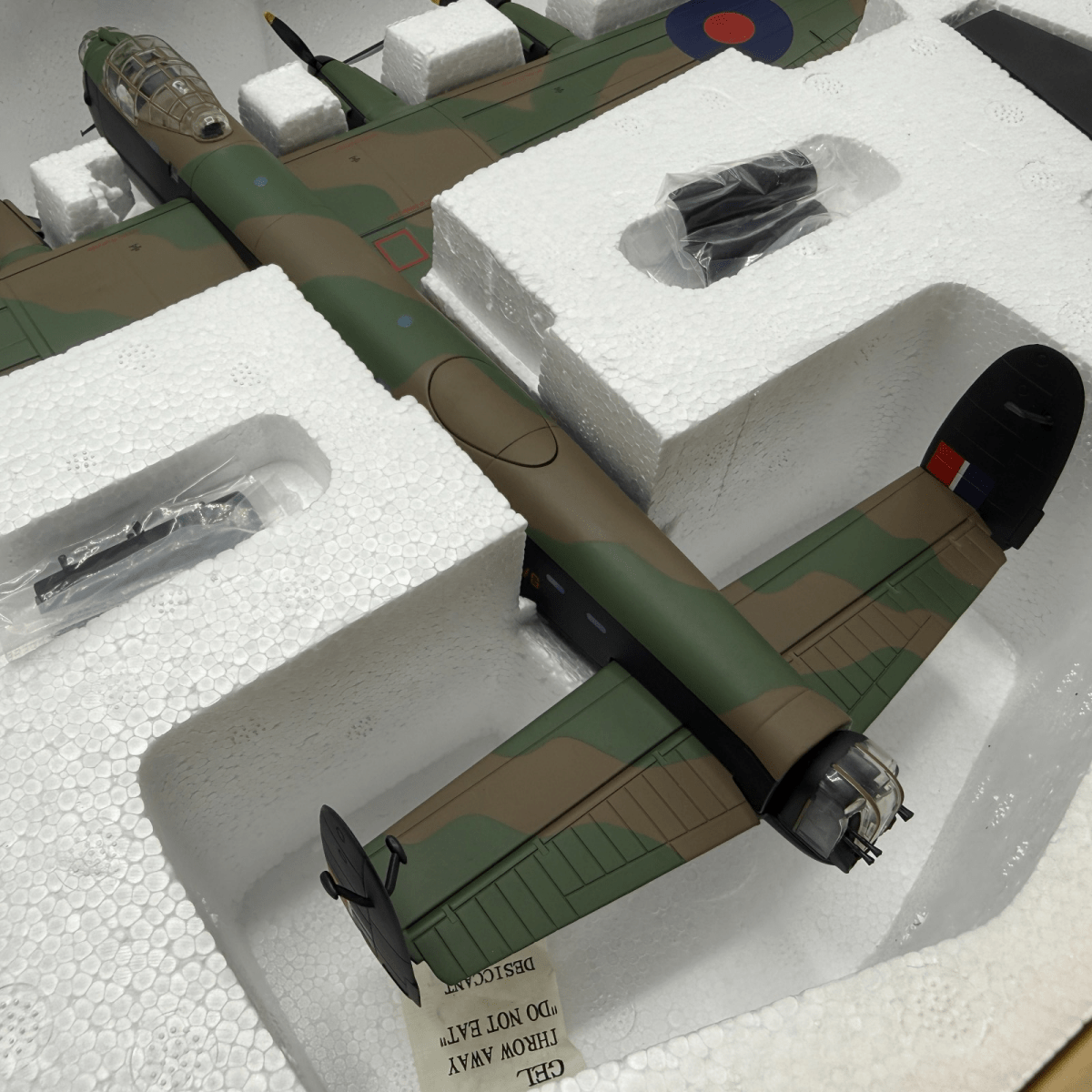 Corgi Aviation Archive 1:72 AA32608 Lancaster MKIII, WC Guy Gibson, 617 Sqn 1943 - Corgi
