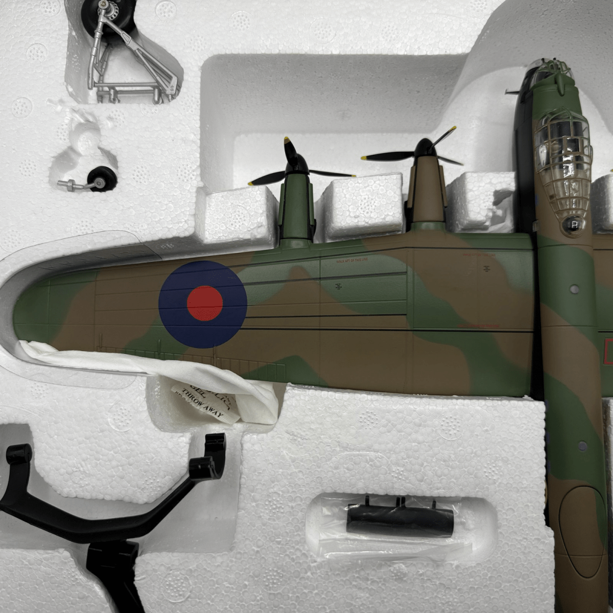 Corgi Aviation Archive 1:72 AA32608 Lancaster MKIII, WC Guy Gibson, 617 Sqn 1943 - Corgi