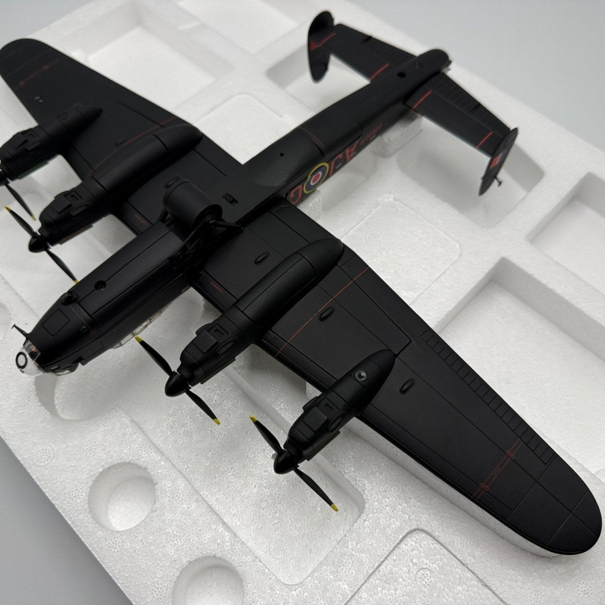 Corgi Aviation Archive 1:72 AA32608 Lancaster MKIII, WC Guy Gibson, 617 Sqn 1943 - Corgi