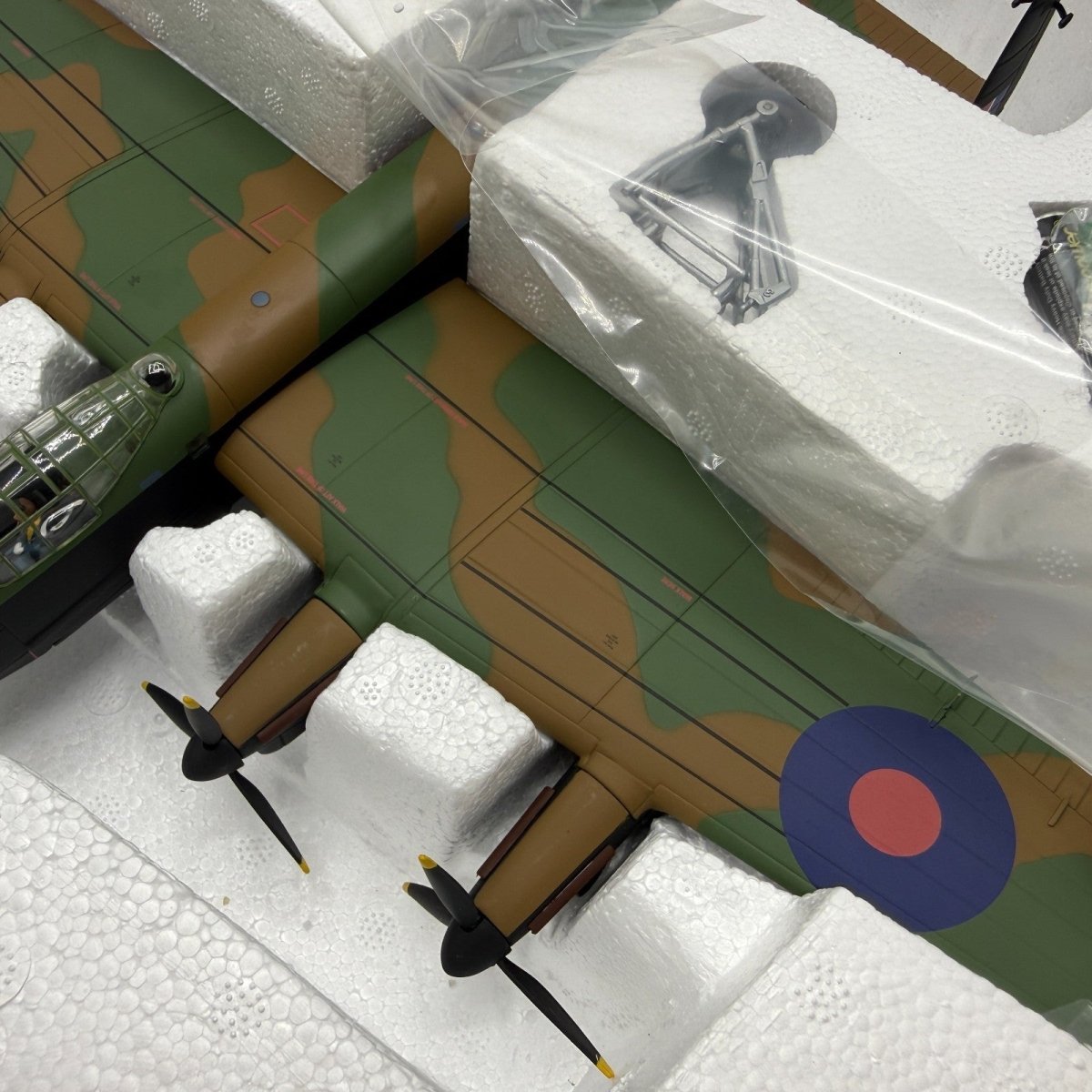 Corgi Aviation Archive 1:72 AA32612 Lancaster MKIII, WC Guy Gibson, 617 Squadron - Corgi