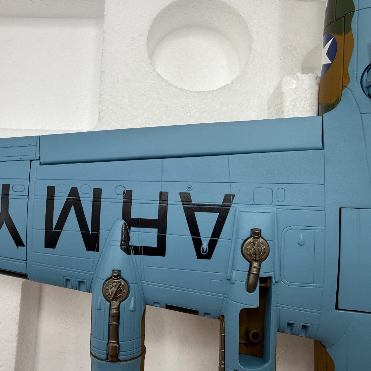 Corgi Aviation Archive 1:72 AA33304 B - 17E "Yankee Doodle" 414 Squadron Diecast - Corgi