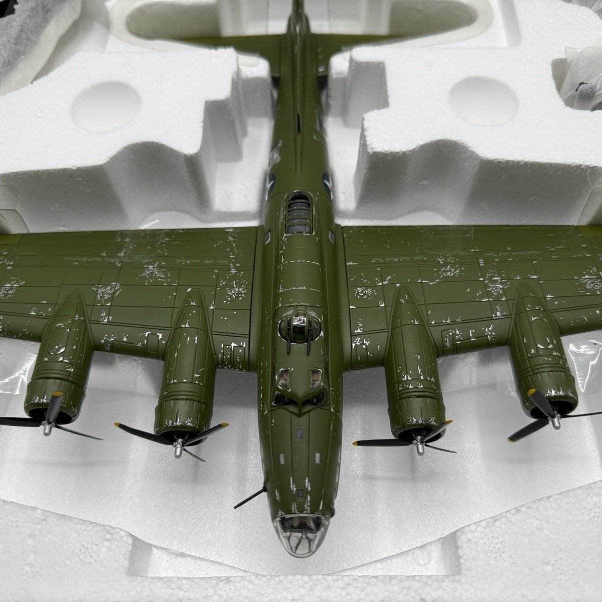 Corgi Aviation Archive 1:72 AA33312 Boeing B - 17E, 19th BG 1942 - Corgi