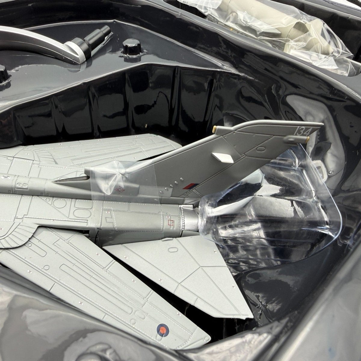 Corgi Aviation Archive 1:72 AA33616 Panavia Tornado GR4 Operation Ellamy - Corgi