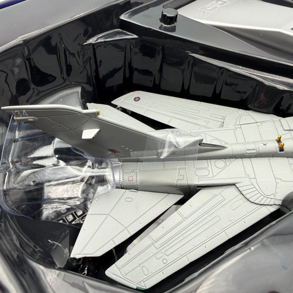 Corgi Aviation Archive 1:72 AA33616 Panavia Tornado GR4 Operation Ellamy - Corgi