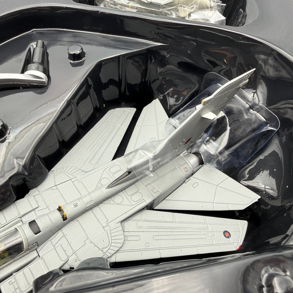 Corgi Aviation Archive 1:72 AA33616 Panavia Tornado GR4 Operation Ellamy - Corgi