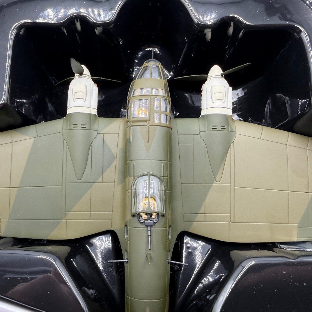Corgi Aviation Archive 1:72 AA33712 He111 H - 6 Torpedo Bomber, Grosseto, Italy - Corgi
