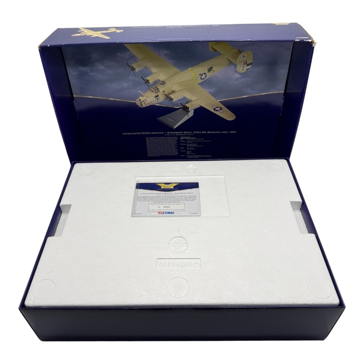 Corgi Aviation Archive 1:72 AA34003 B24D Liberator 'Strawberry Bitch' - Corgi