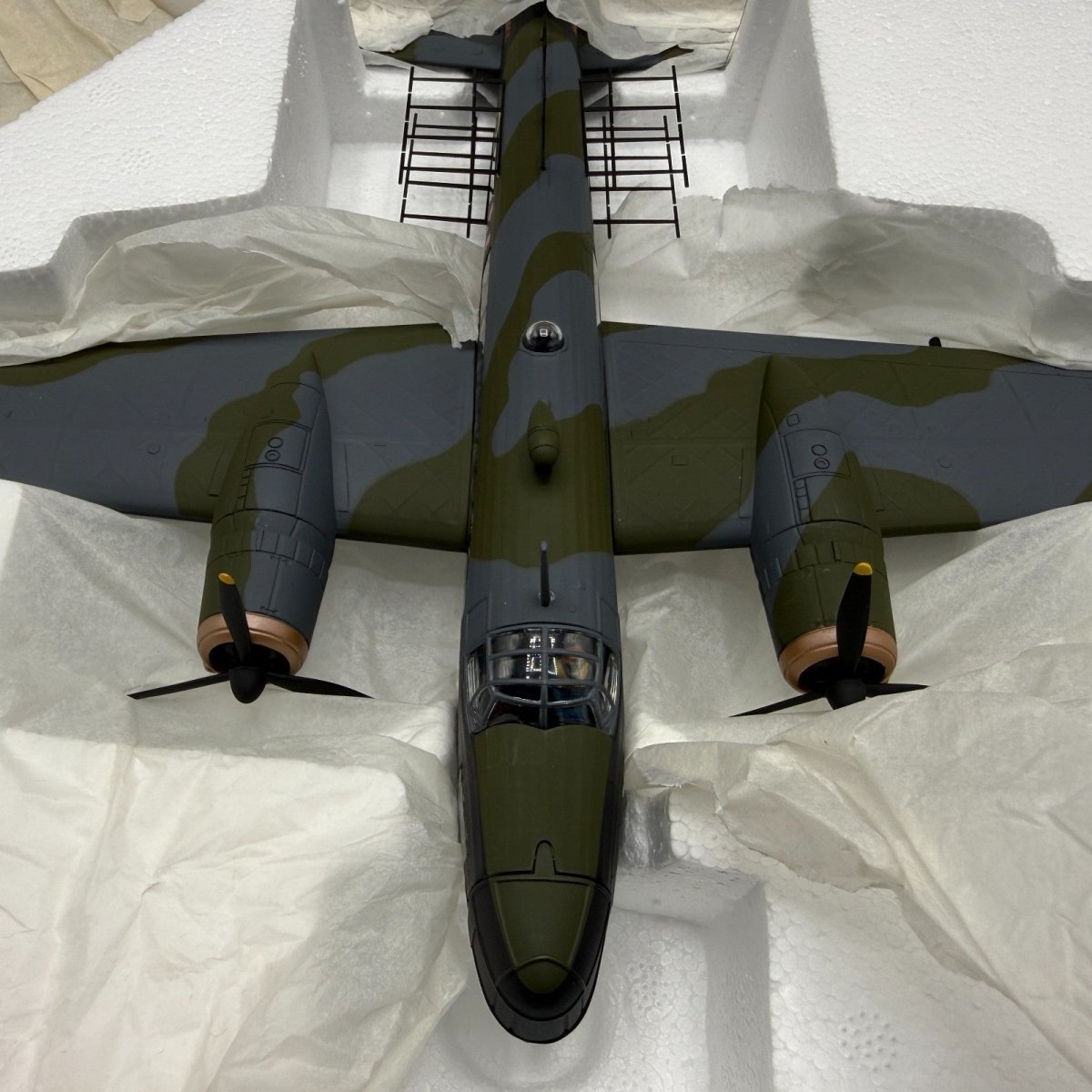 Corgi Aviation Archive 1:72 AA34804 Wellington MKVIII HX604, 221 Sqn - Corgi