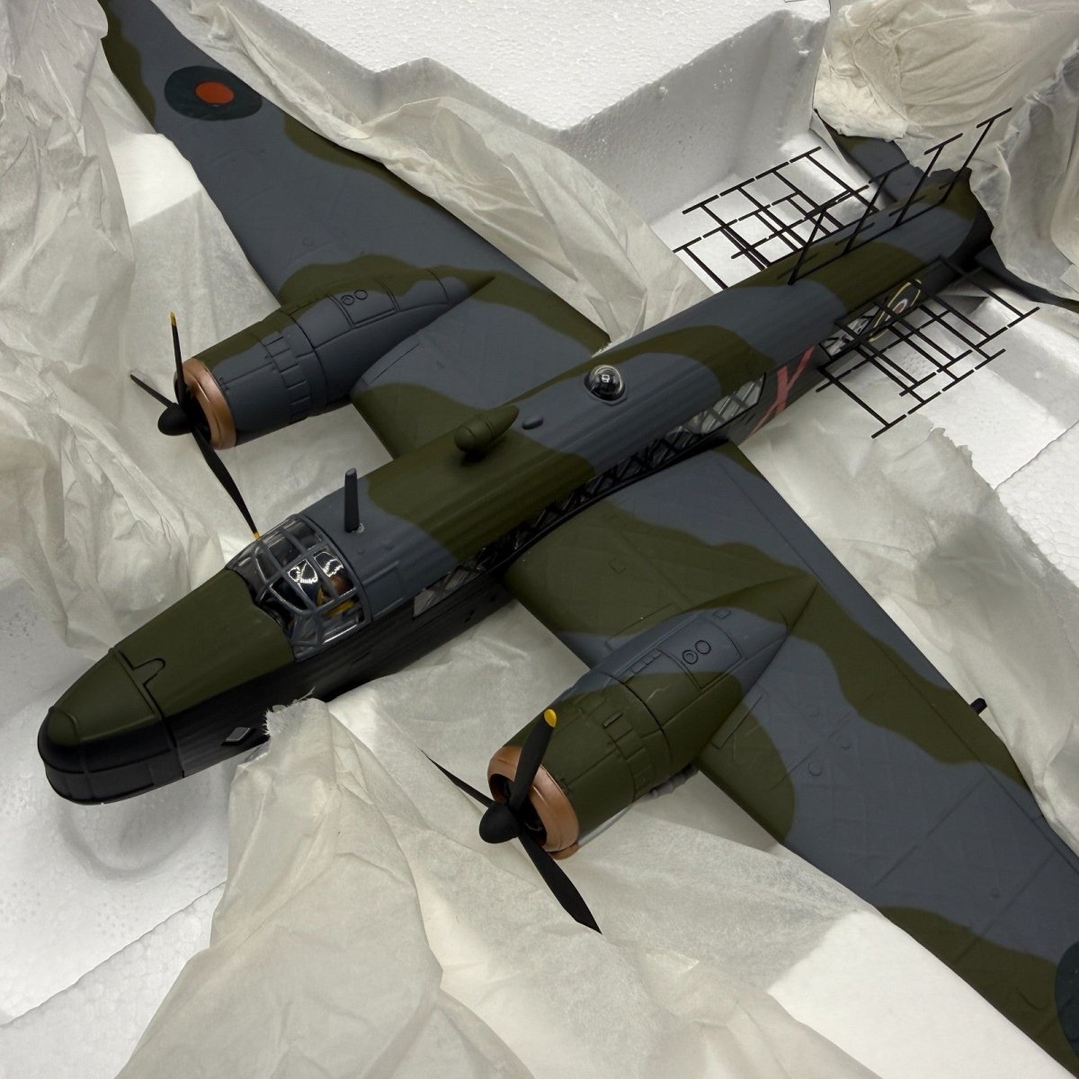 Corgi Aviation Archive 1:72 AA34804 Wellington MKVIII HX604, 221 Sqn - Corgi