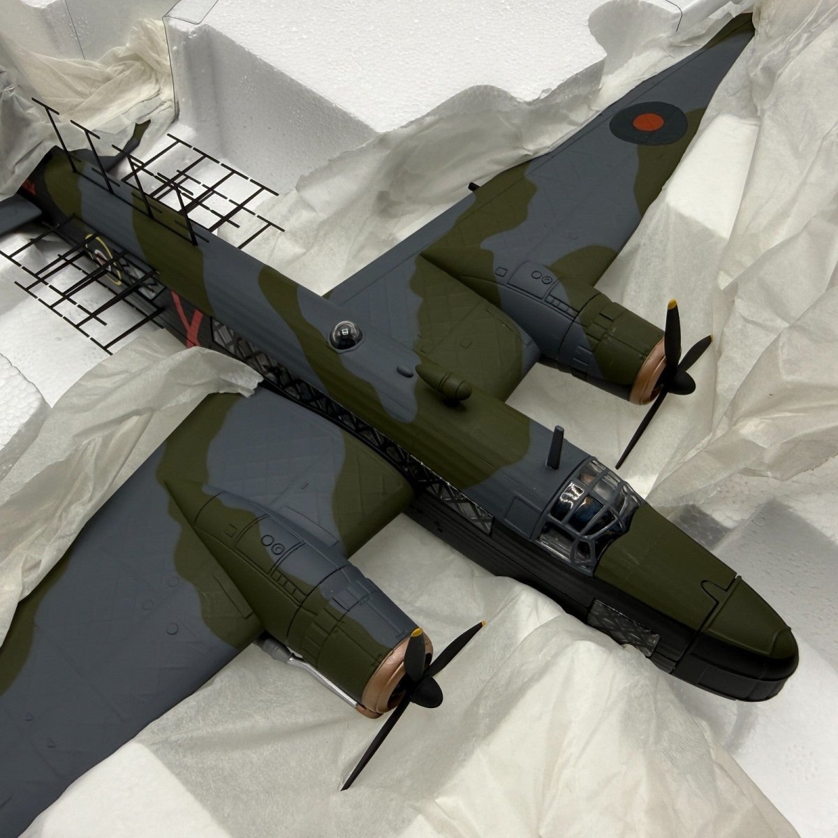 Corgi Aviation Archive 1:72 AA34804 Wellington MKVIII HX604, 221 Sqn - Corgi
