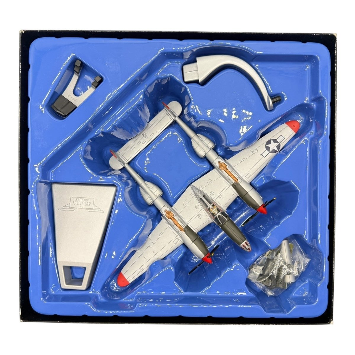 Corgi Aviation Archive 1:72 AA36601 P - 38J Lightning Richard Bong 49th FG 9th FS - Corgi