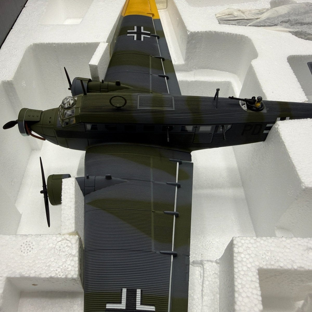 Corgi Aviation Archive 1:72 AA36902 Junkers JU52 Budaros Airfield 1944 - Corgi