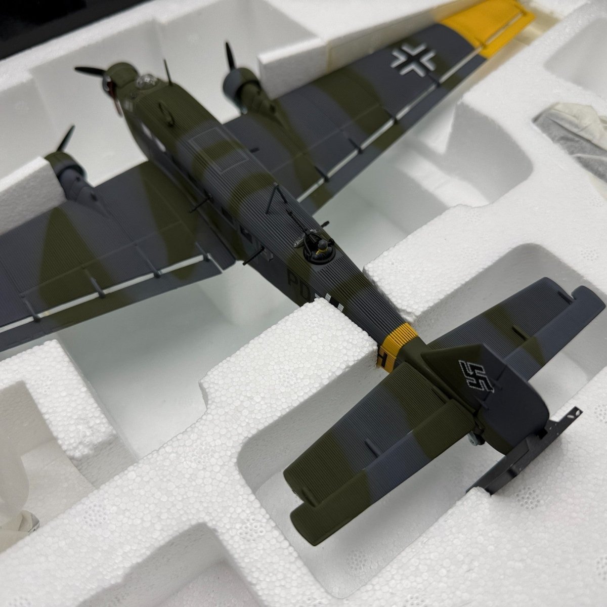 Corgi Aviation Archive 1:72 AA36902 Junkers JU52 Budaros Airfield 1944 - Corgi
