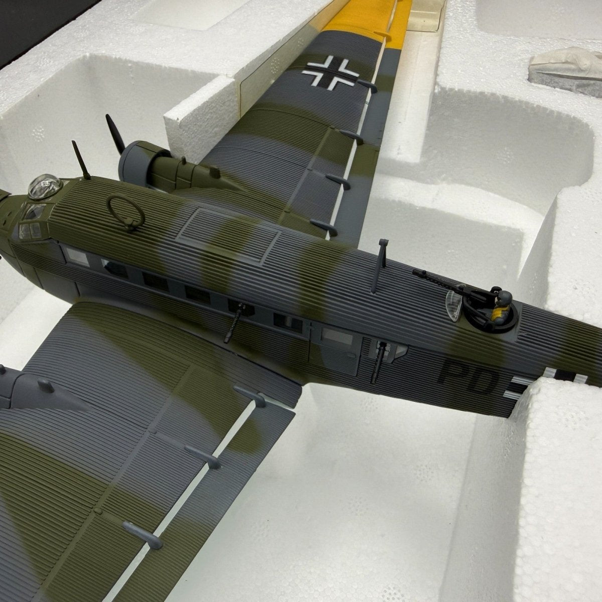 Corgi Aviation Archive 1:72 AA36902 Junkers JU52 Budaros Airfield 1944 - Corgi