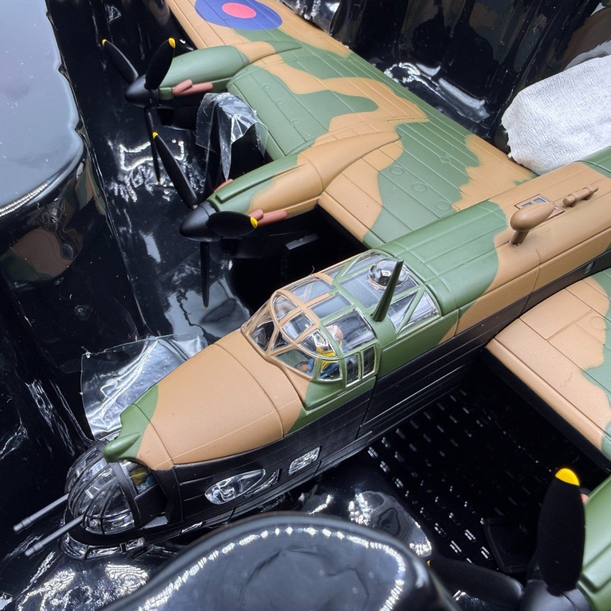 Corgi Aviation Archive 1:72 AA37201 Halifax B.MK.II Series 1, RAF 35 Sqn 1942 - Corgi