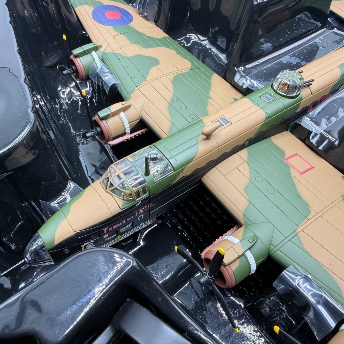Corgi Aviation Archive 1:72 AA37204 Halifax ‘Friday the 13th’ 158 Squadron - Corgi
