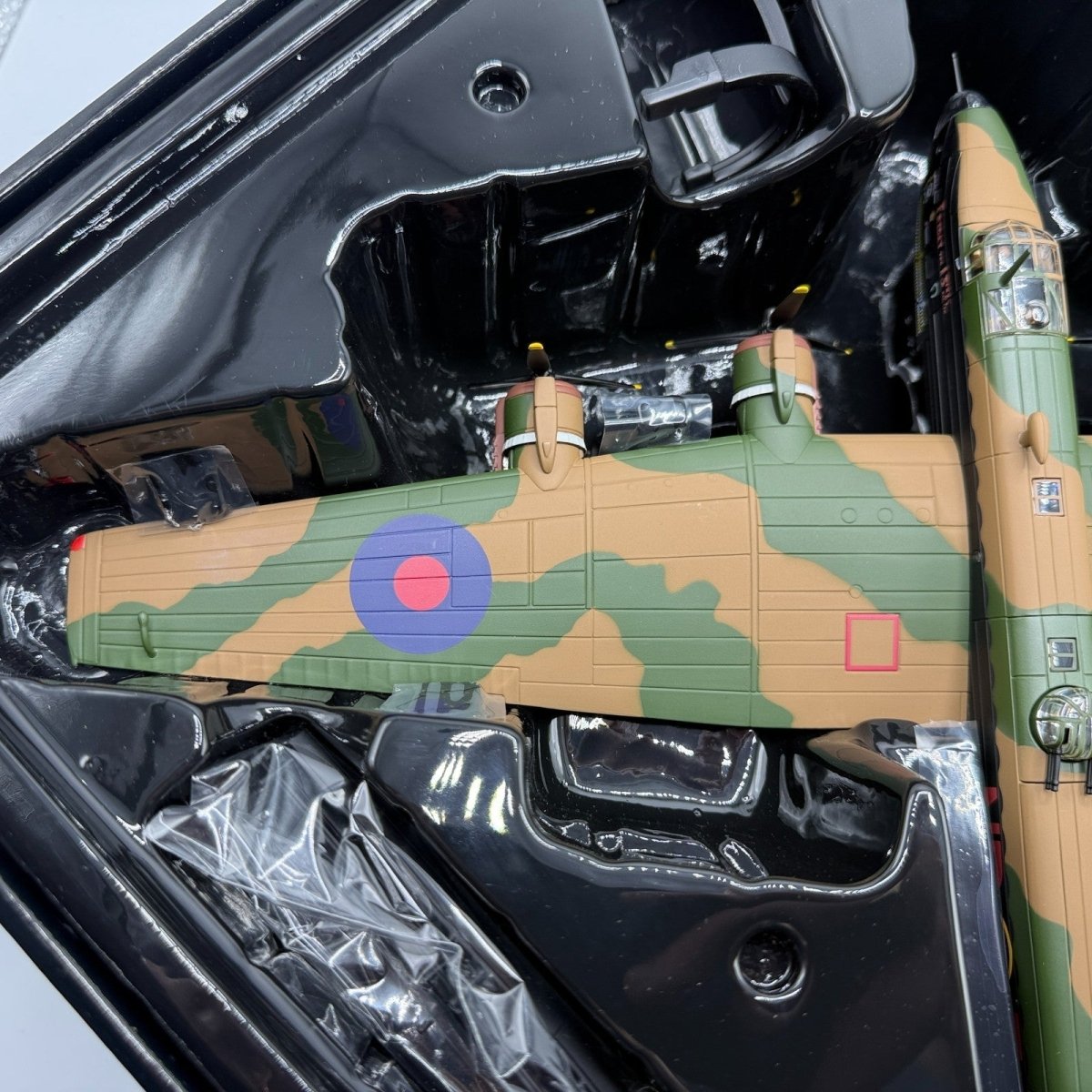 Corgi Aviation Archive 1:72 AA37204 Halifax ‘Friday the 13th’ 158 Squadron - Corgi