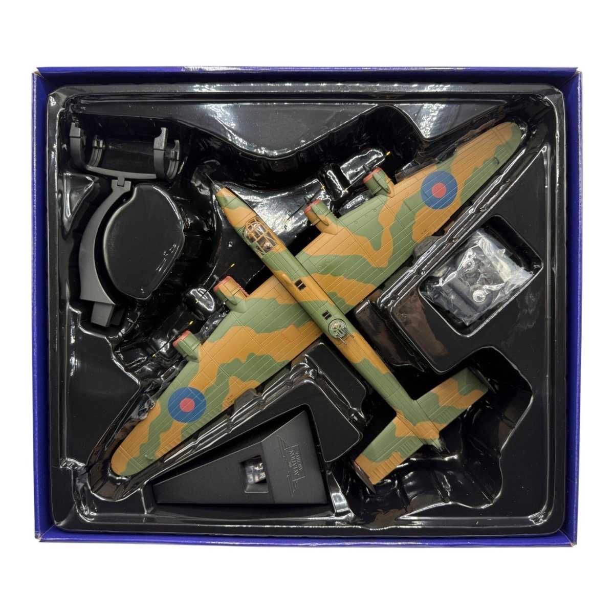 Corgi Aviation Archive 1:72 AA37208 Halifax B.VII 'Vicky The Vicious Virgin' - Corgi