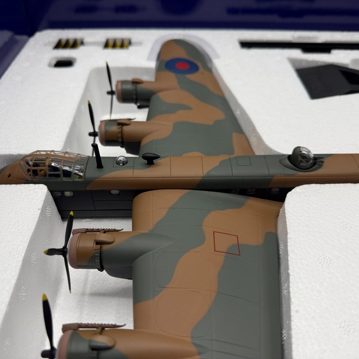 Corgi Aviation Archive 1:72 AA39502 Short Stirling MKI, F/Sgt Middleton - Corgi