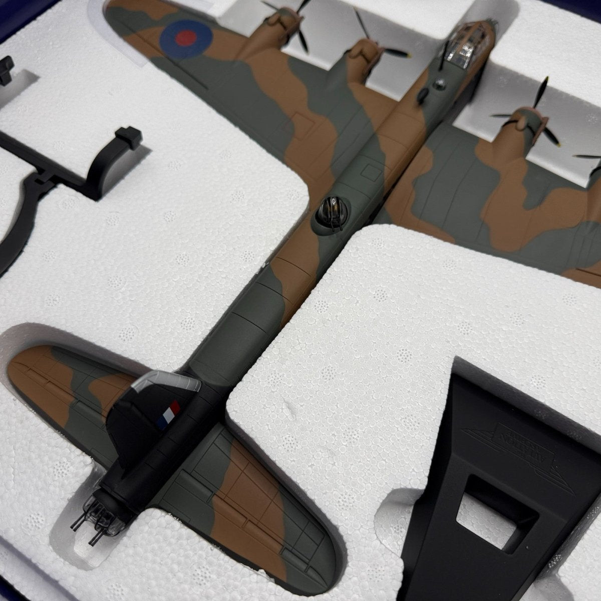 Corgi Aviation Archive 1:72 AA39502 Short Stirling MKI, F/Sgt Middleton - Corgi
