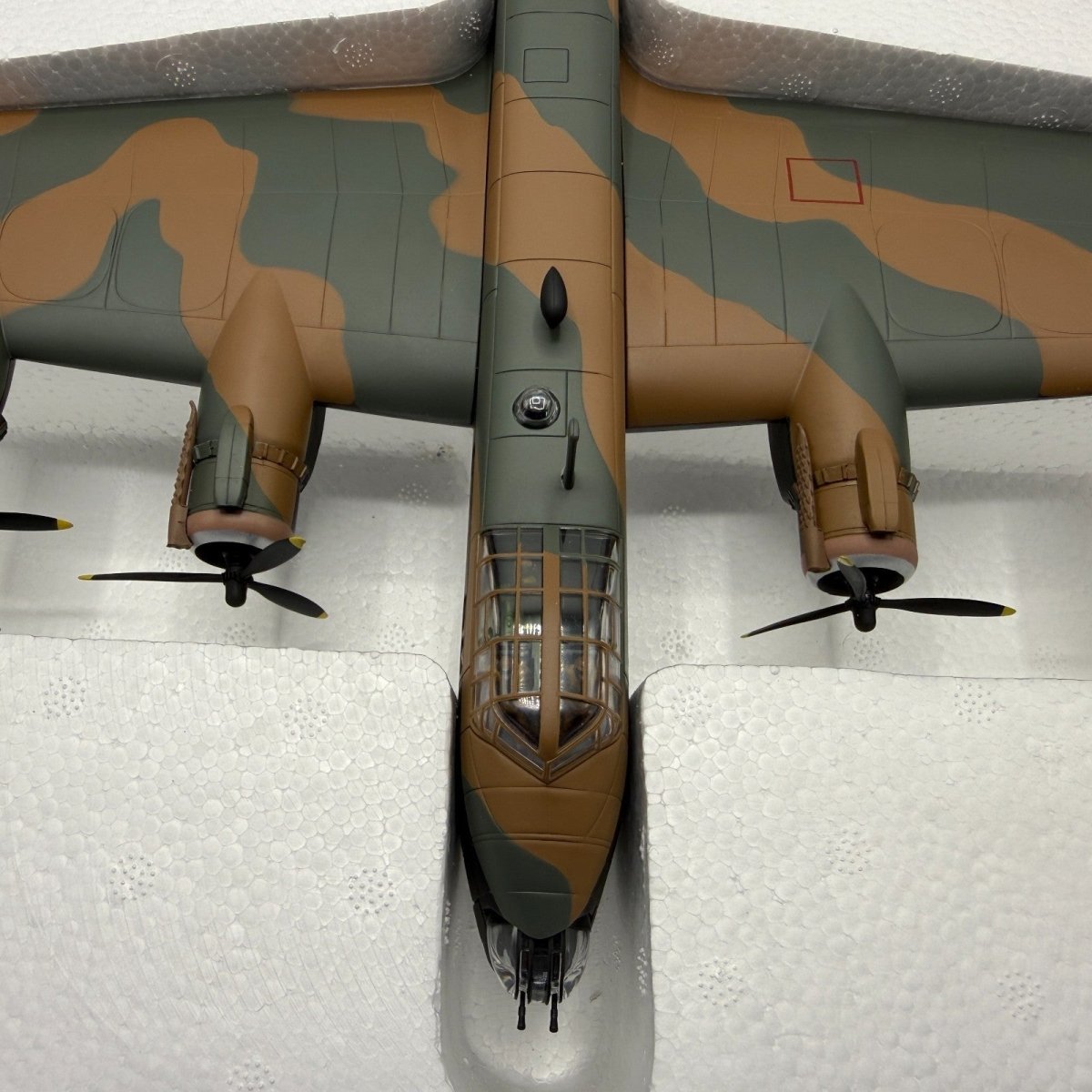 Corgi Aviation Archive 1:72 AA39503 Short Stirling MKIII, RAF 218 Sqn - Corgi