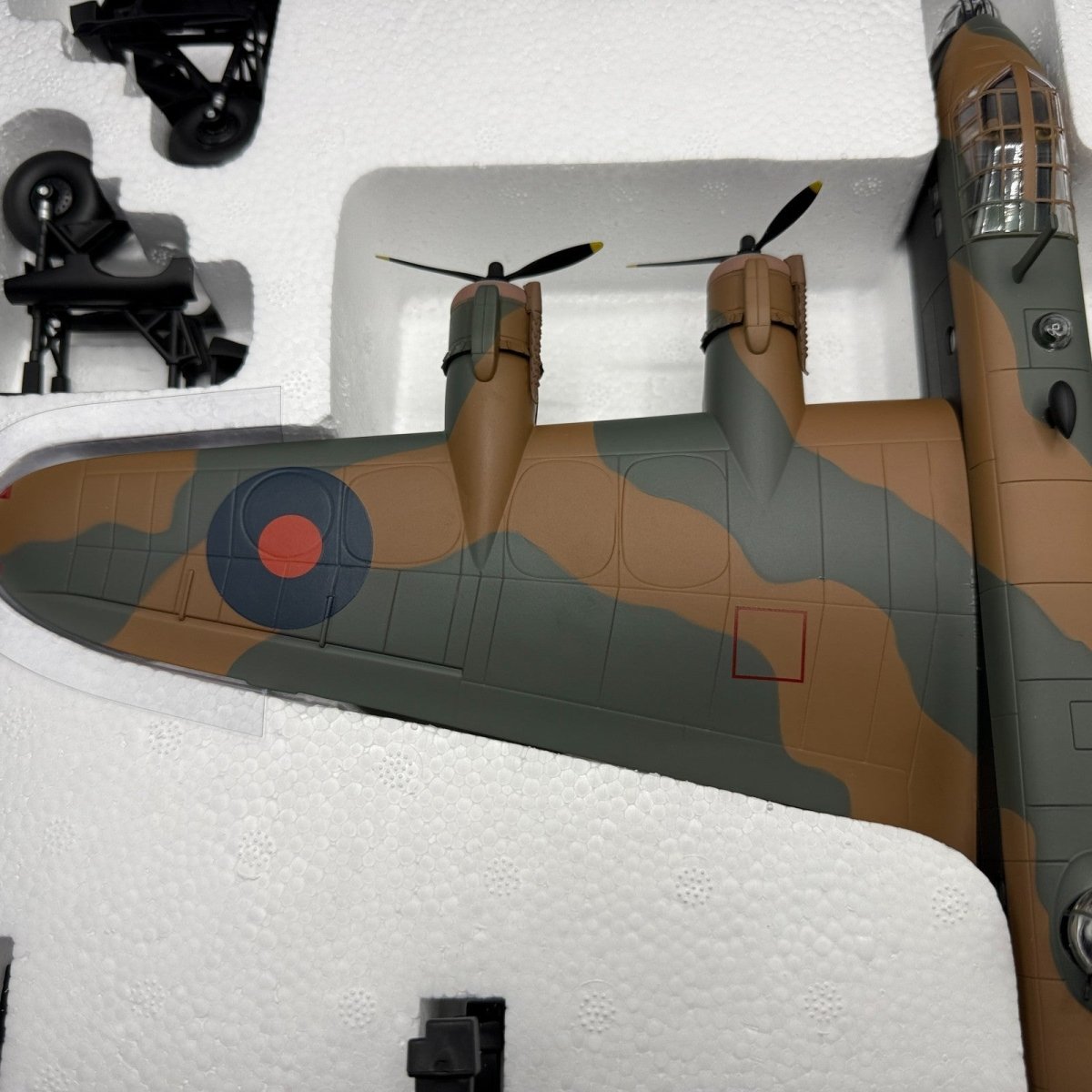 Corgi Aviation Archive 1:72 AA39503 Short Stirling MKIII, RAF 218 Sqn - Corgi