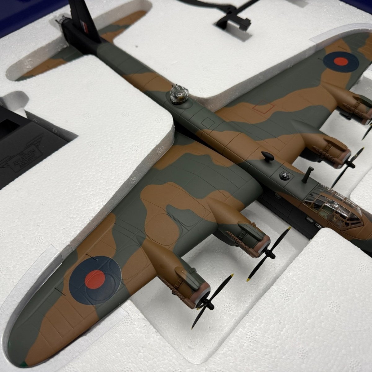 Corgi Aviation Archive 1:72 AA39503 Short Stirling MKIII, RAF 218 Sqn - Corgi