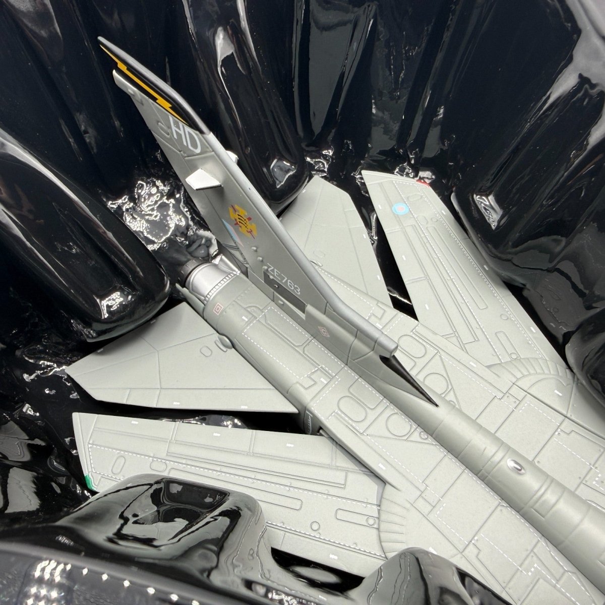 Corgi Aviation Archive 1:72 AA39801 Tornado F3, 111 Sqn, RAF Leuchars Scotland - Corgi