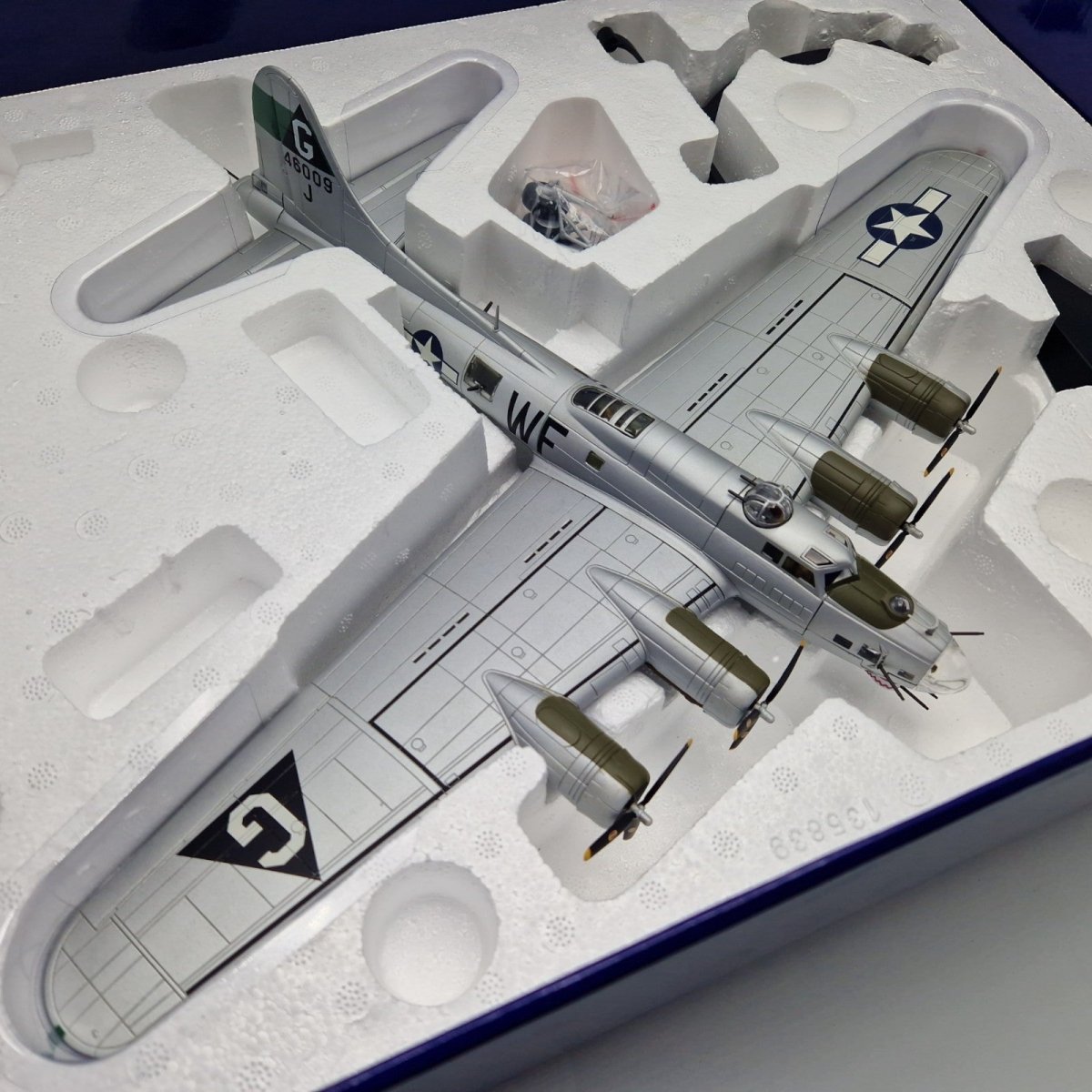 Corgi Aviation Archive 1:72 B - 17G 'FLAK EATER' Eighth Air Force AA33318 - The Collectables Vault