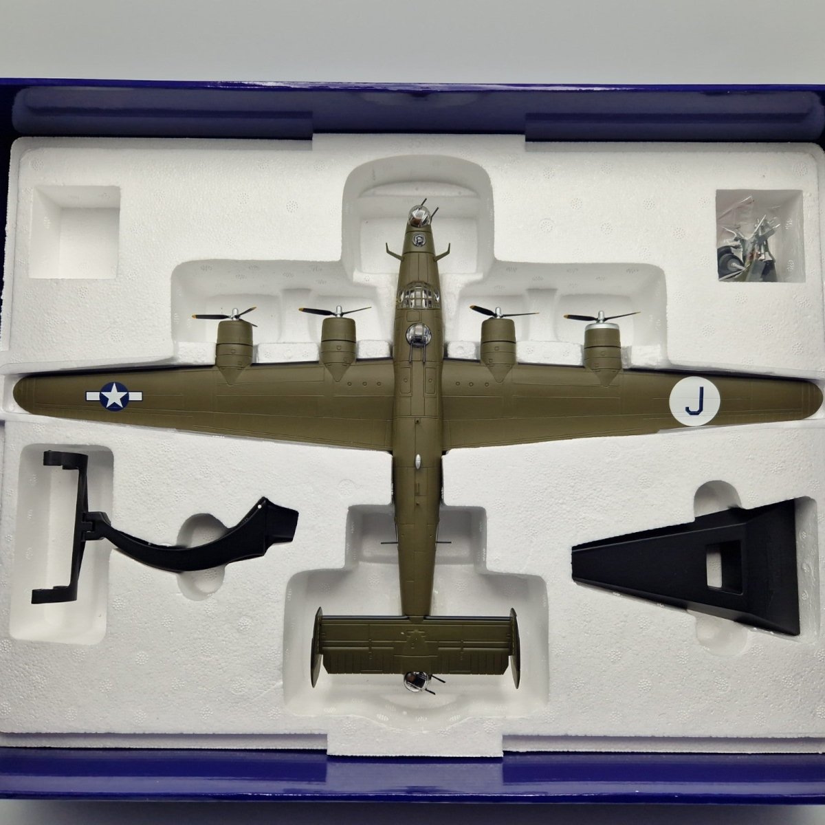 Corgi Aviation Archive 1:72 B - 24 Liberator 'Male Call' Eighth Air Force AA34018 - Corgi