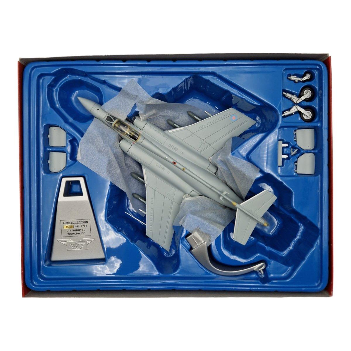 Corgi Aviation Archive 1:72 Blackburn Buccaneer S.Mk 2B RAF Lossiemouth AA34105 - Corgi
