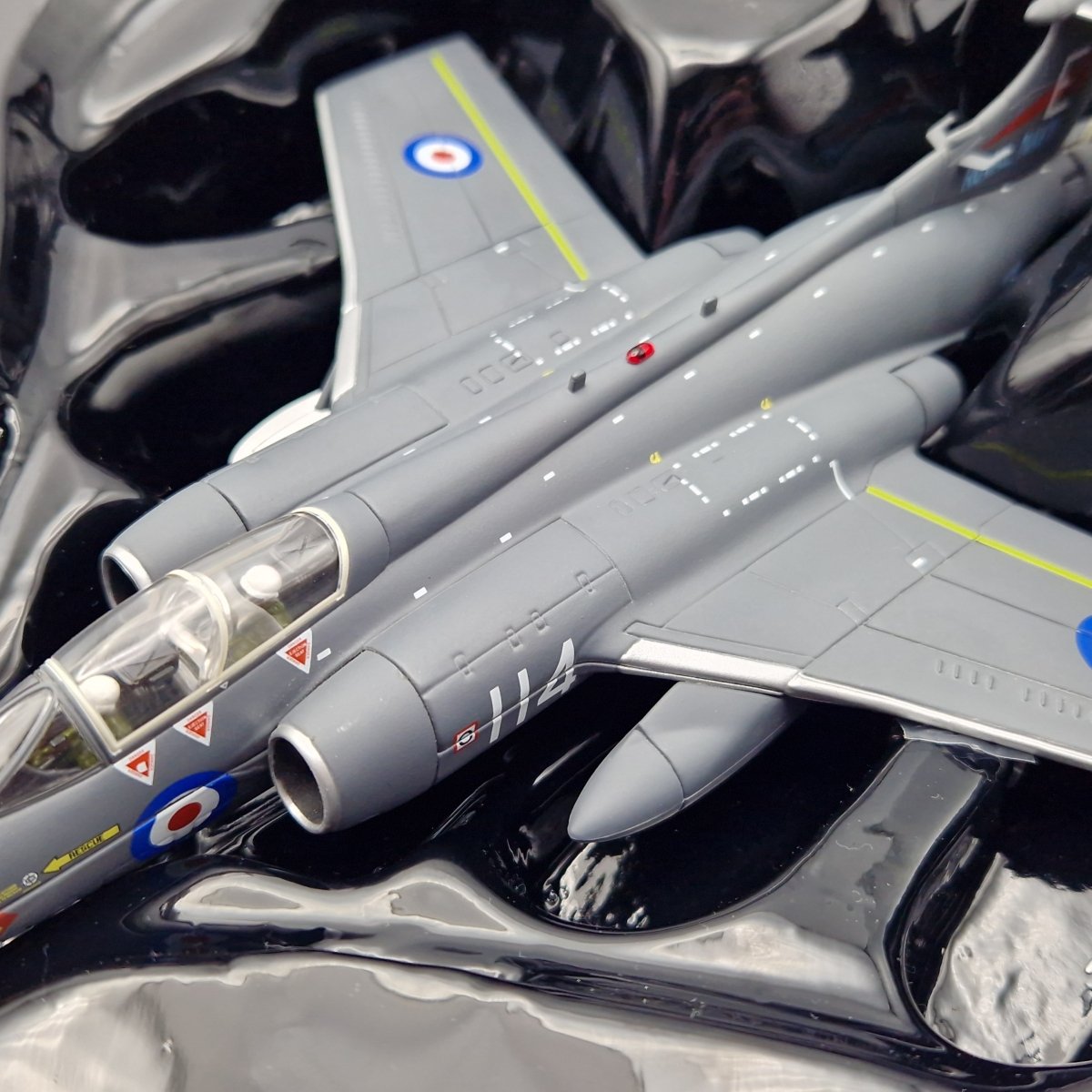 Corgi Aviation Archive 1:72 Buccaneer SMK2, 800 NAS 1971, AA34111 - The Collectables Vault