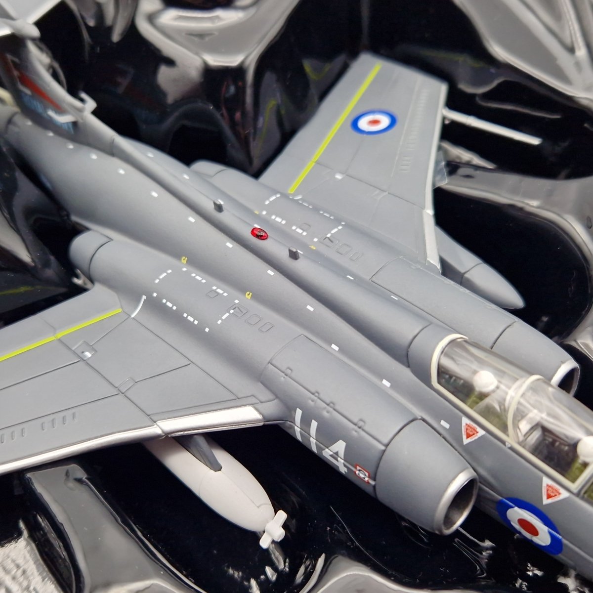 Corgi Aviation Archive 1:72 Buccaneer SMK2, 800 NAS 1971, AA34111 - The Collectables Vault
