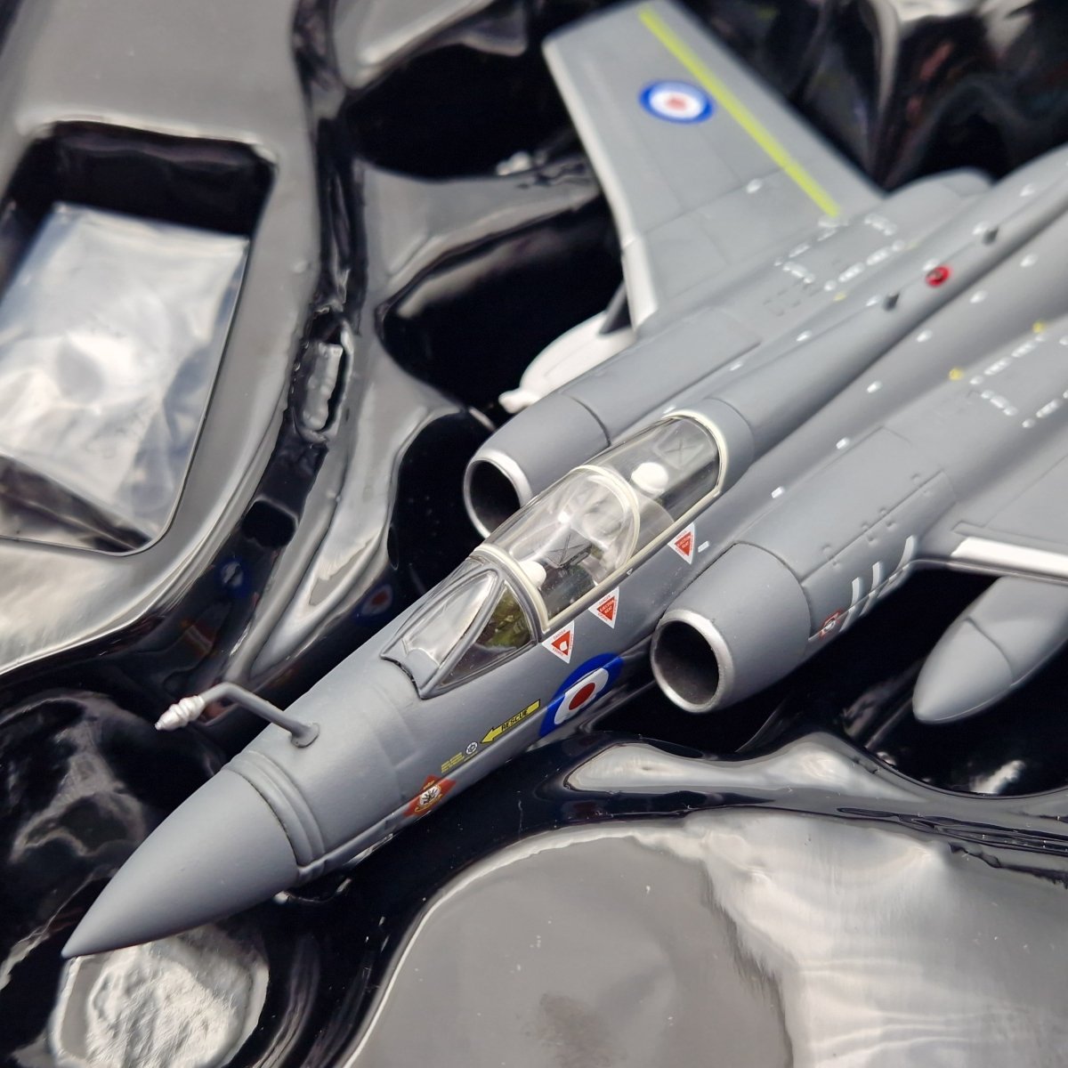 Corgi Aviation Archive 1:72 Buccaneer SMK2, 800 NAS 1971, AA34111 - The Collectables Vault