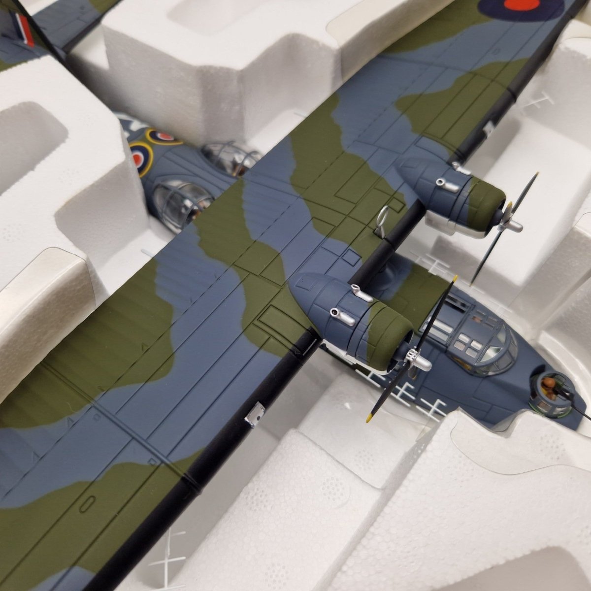 Corgi Aviation Archive 1:72 Catalina, 209 Sqn, Pembroke Dock AA36101 - Corgi