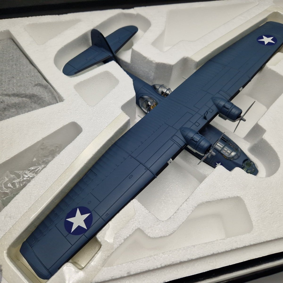 Corgi Aviation Archive 1:72 Catalina John S. McCain, Henderson Field US36109 - Corgi