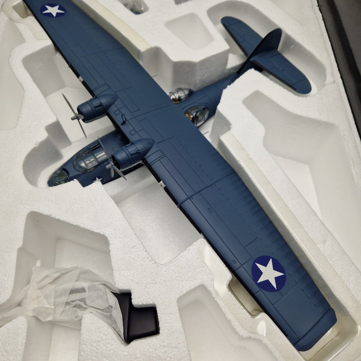 Corgi Aviation Archive 1:72 Catalina John S. McCain, Henderson Field US36109 - Corgi