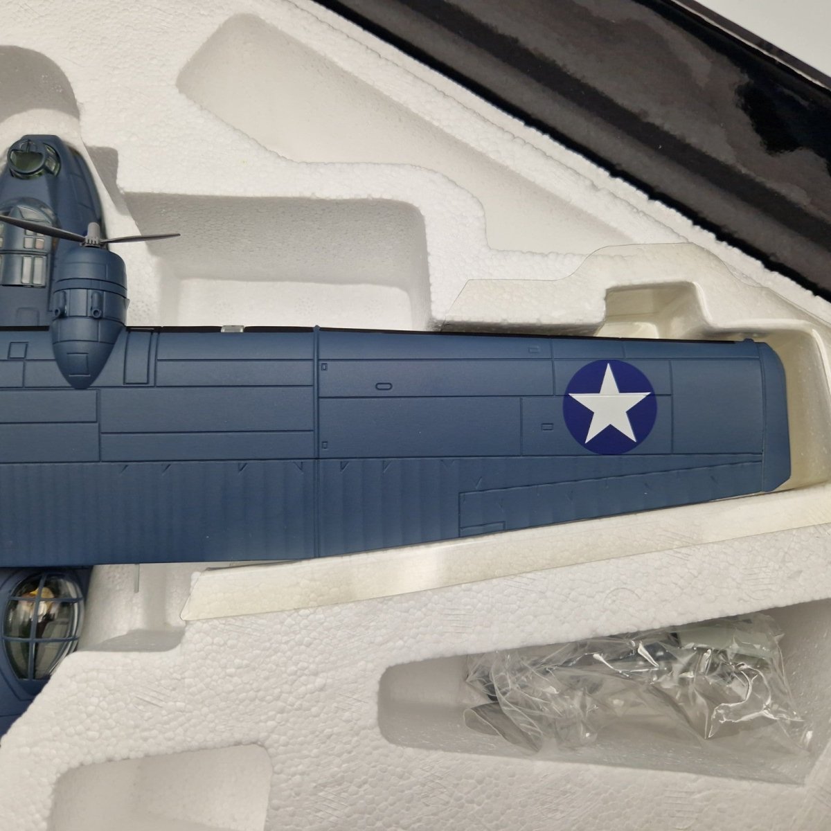 Corgi Aviation Archive 1:72 Catalina John S. McCain, Henderson Field US36109 - Corgi