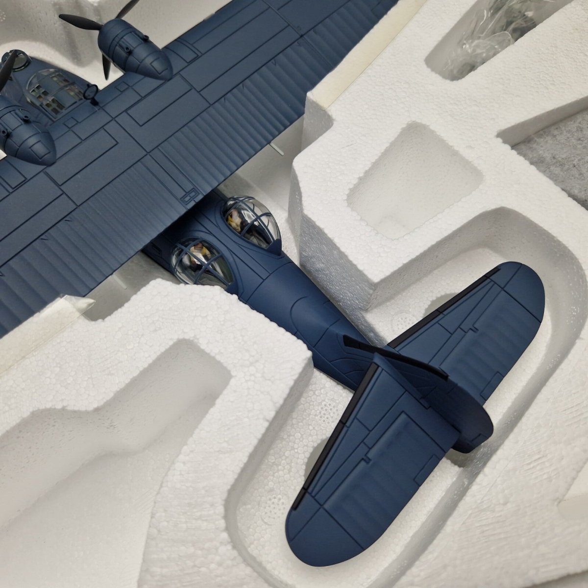 Corgi Aviation Archive 1:72 Catalina John S. McCain US36109 - Corgi