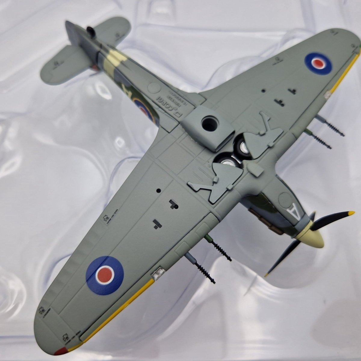Corgi Aviation Archive 1:72 Hurricane MK.IIC, 43 Sqn RAF, Diecast Model AA39702A - Corgi