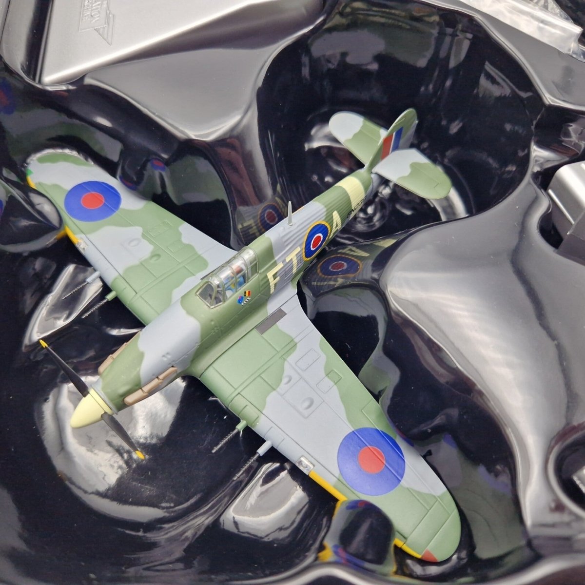 Corgi Aviation Archive 1:72 Hurricane MK.IIC, 43 Sqn RAF, Diecast Model AA39702A - Corgi
